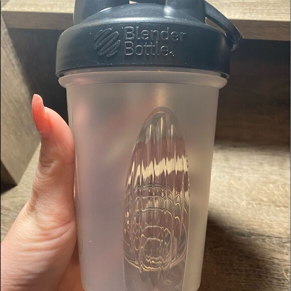 20oz Blender bottle with blender ball NWOT - Picture 2 of 5